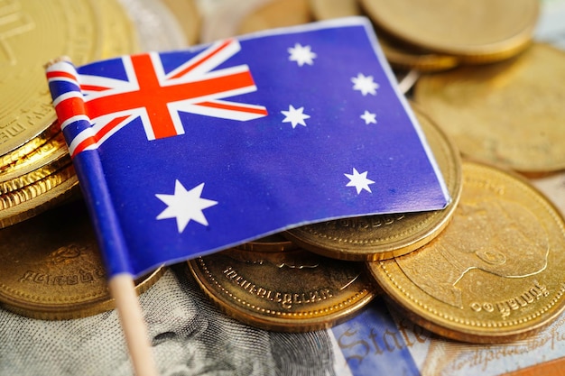 Pila di monete soldi con l'Australia bandiera finanza concetto bancario