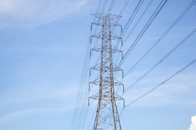 Pilone di elettricità ad alta tensione