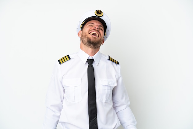 Pilota brasiliano aereo isolato su sfondo bianco ridendo white
