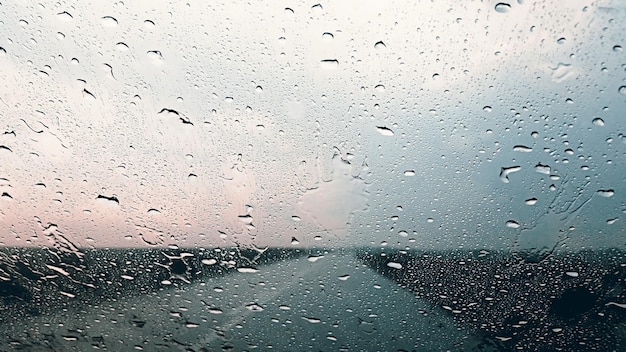 Pioggia estiva Gocce d'acqua Giornata piovosa