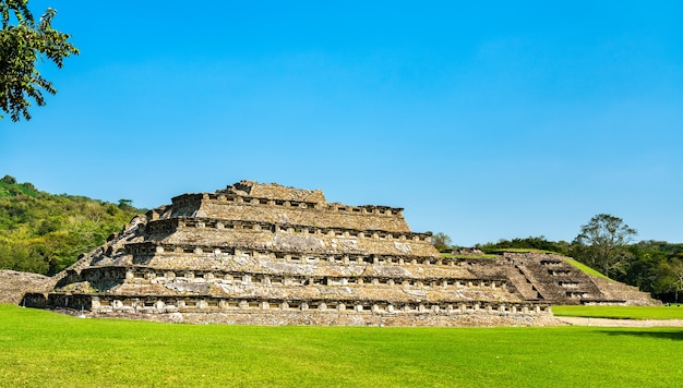 Piramide presso il sito archeologico di El Tajin, patrimonio mondiale dell'UNESCO in Messico