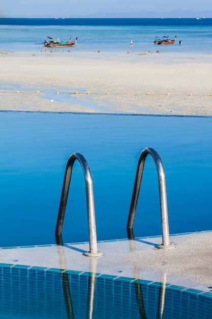 Piscina vicino alla spiaggia