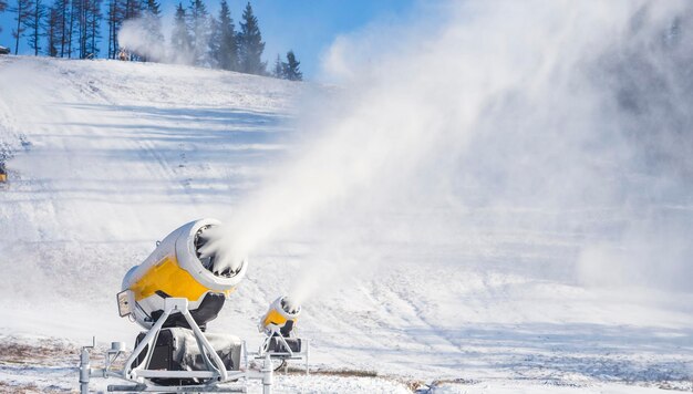 Pistola da neve in montagna