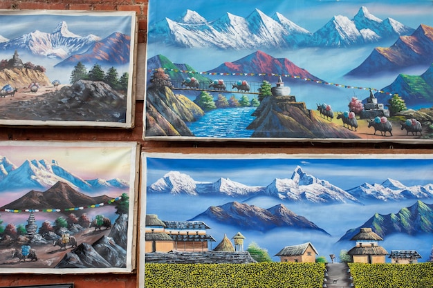 Pittura ad acquerello di montagne e villaggi appesa in vendita