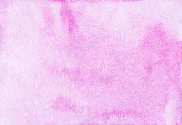 Pittura di sfondo fucsia morbido pastello dell'acquerello. Sfondo liquido di colore rosa chiaro dell'acquerello. Macchie su carta ruvida.