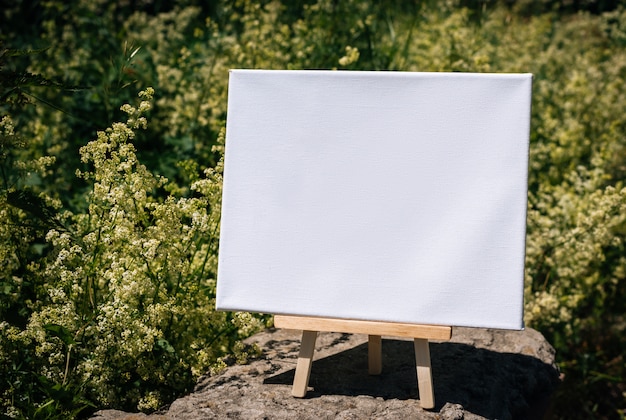 Pittura su tela poster modello vuoto bianco mockup