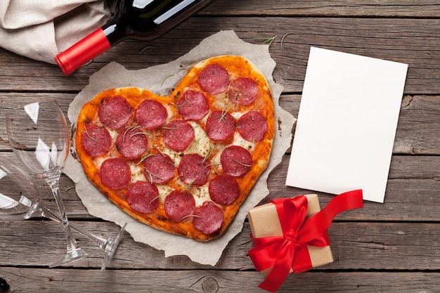 Pizza a forma di cuore