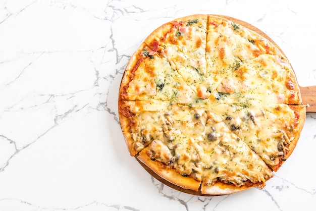 pizza con spinaci e funghi