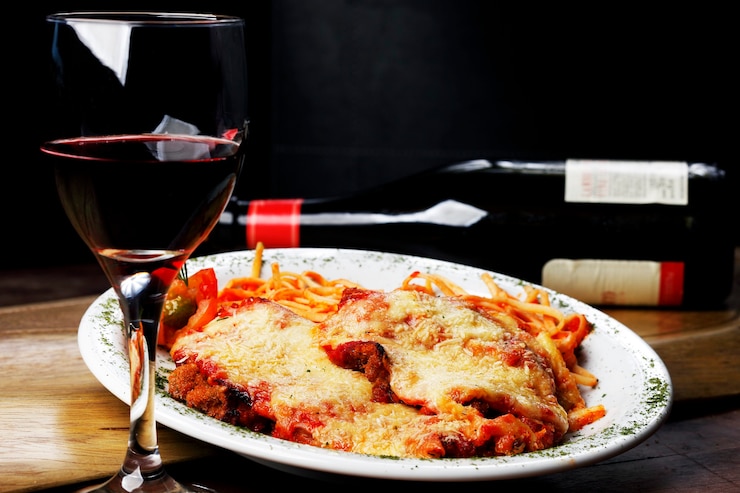 Foto pizza cotta nel forno a legna