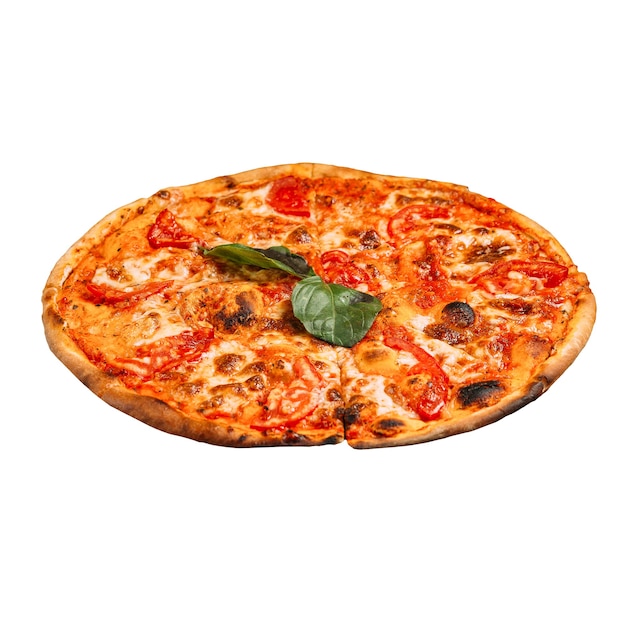 Pizza Margherita isolata con pomodori with