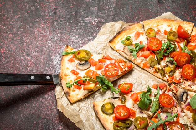 Pizza messicana con peperoncino.