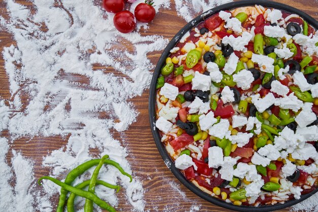 Pizza pasta con farina e verdure