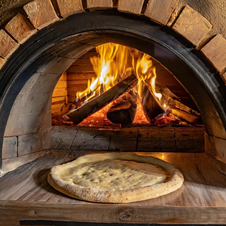 Foto pizza tradizionale a legna
