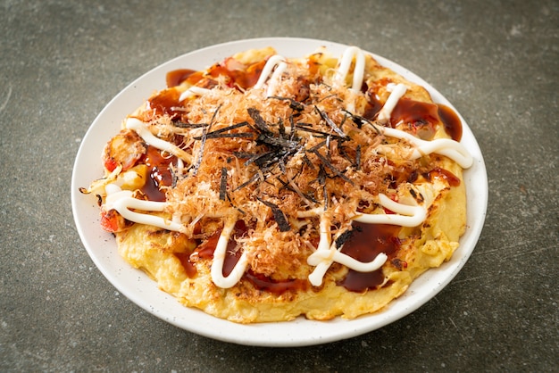 Pizza tradizionale giapponese che si chiamava Okonomiyaki - Stile alimentare giapponese