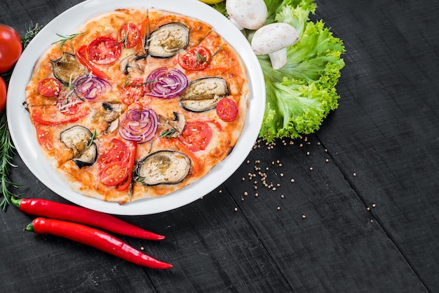 Pizza vegetariana dalle verdure