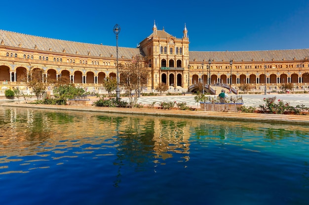 Plaza de Espana in una giornata di sole a Siviglia Spagna