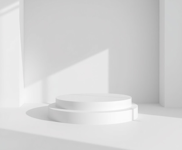 Podium rotondo bianco in una stanza bianca con luce