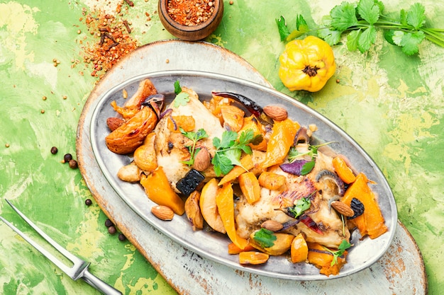 Pollo al forno con zucca.