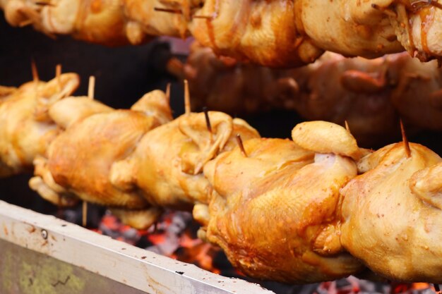 pollo alla griglia al cibo di strada
