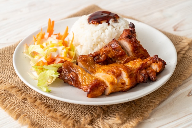 pollo alla griglia con salsa teriyaki e riso