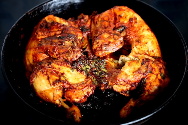 Pollo rubicondo alla griglia con spezie