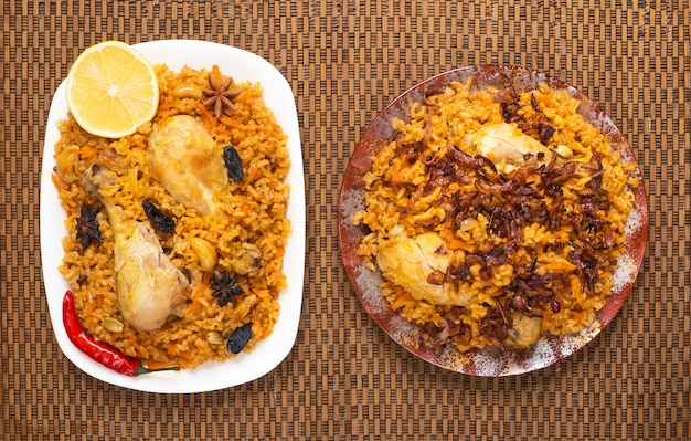 Pollo speziato delizioso Biryani, cibo indiano o pakistano.