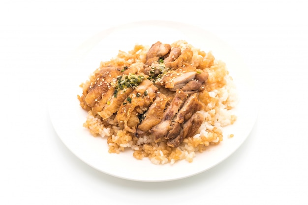 pollo teriyaki su riso sormontato