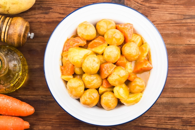 Polpetta di carote e patate al curry