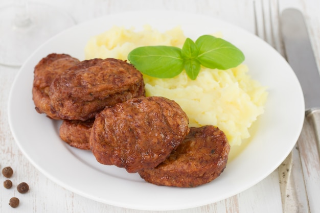 Polpette con patate e basilico