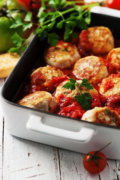 Polpette con salsa di pomodoro