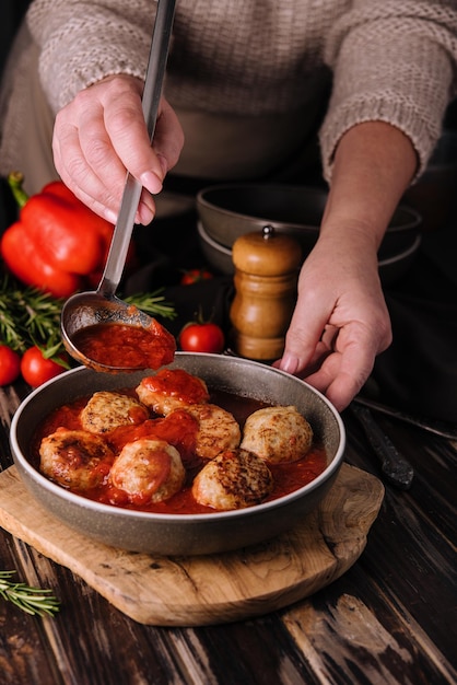 Polpette di manzo al sugo di pomodoro