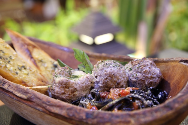 Polpette Di Spaghetti Al Nero Di Seppia