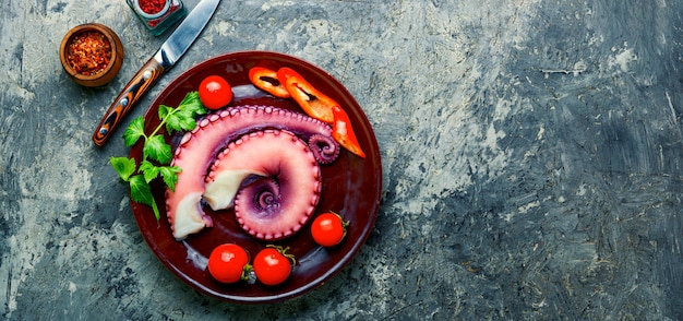 Polpo crudo alla piastra