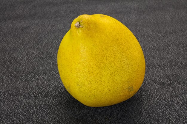 Pomelo fresco maturo