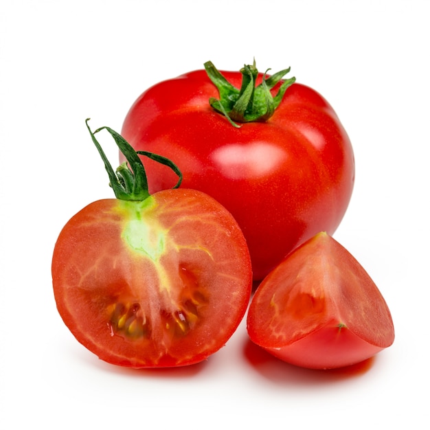 Pomodori. Intero e mezzo isolato