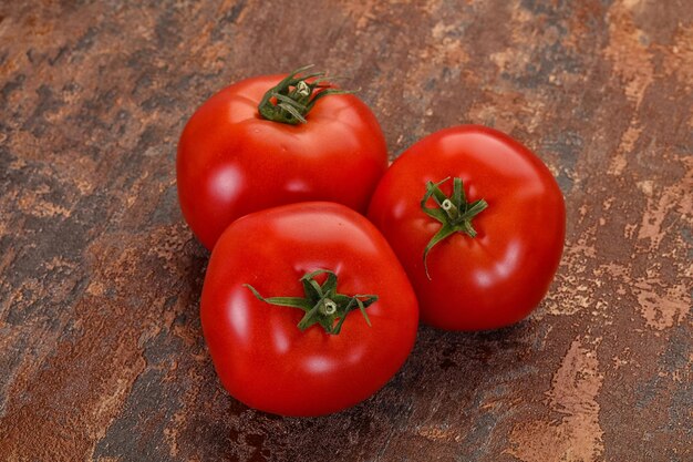 Pomodori succosi maturi