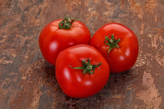 Pomodori succosi maturi