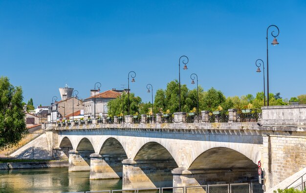 Pont-Neuf, un ponte a Cognac - Francia, Charente