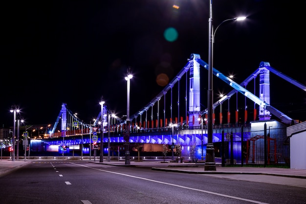 Ponte alle luci notturne