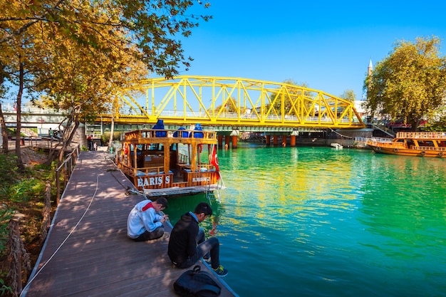 Ponte attraverso il fiume Manavgat Turchia