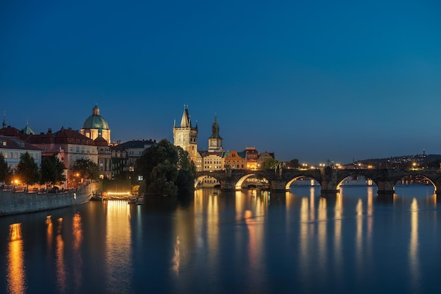 Ponte Carlo a Praga di notte