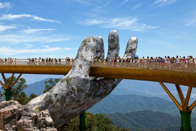 Ponte d'oro a Ba Na Hills