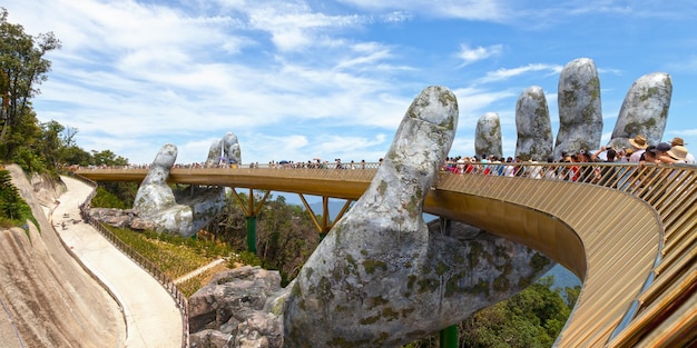 Ponte d'oro a Ba Na Hills