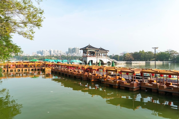 Ponte del lago occidentale di Jiuqu di Huizhou Provincia di Guangdong della Cina