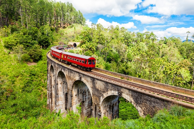 Ponte Demodara a nove archi