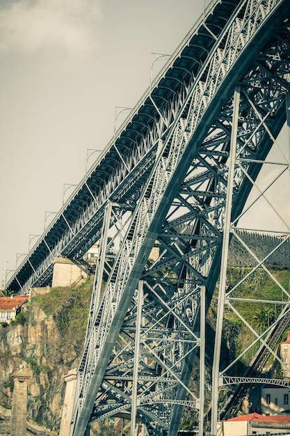 Ponte di Dom Luiz a Porto Portogallo Inquadratura verticale