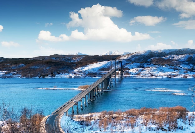 Ponte di giorno Strada e trasporti Paesaggio naturale nelle isole Lofoten Norvegia Architettura e paesaggio
