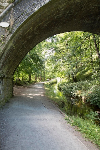 Ponte di pietra su Shropshire Union Canal Llangollen, Galles, Regno Unito