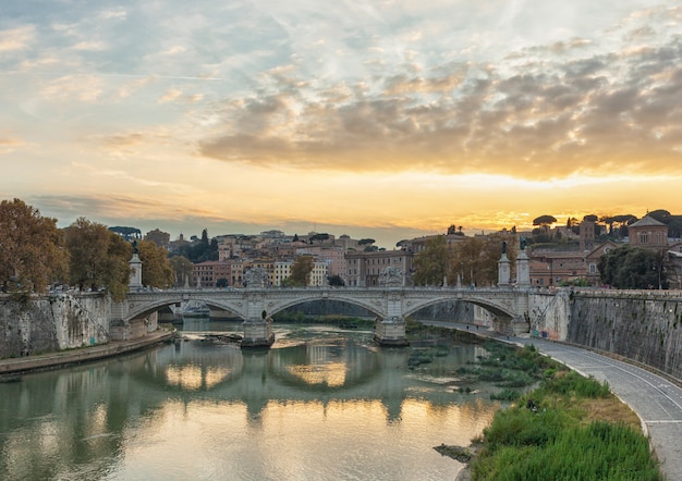 Ponte di Vittorio Emanuele II e Basilica di San Pietro