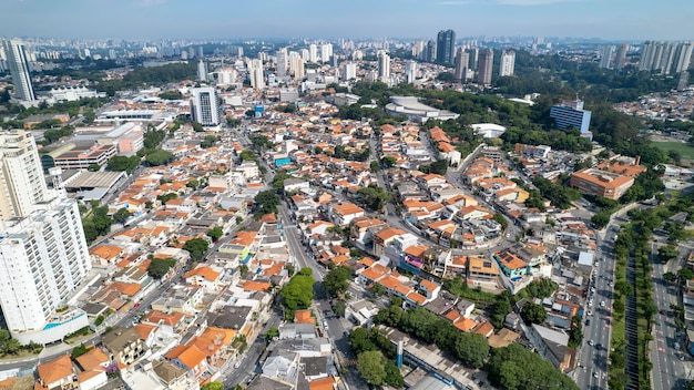 Ponte metallico Reinaldo de Oliveira Viadotto nella città di Osasco Sao Paulo Brasile